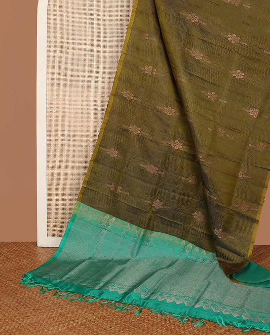 Borderless green floral design uppada saree with jaal design pallu