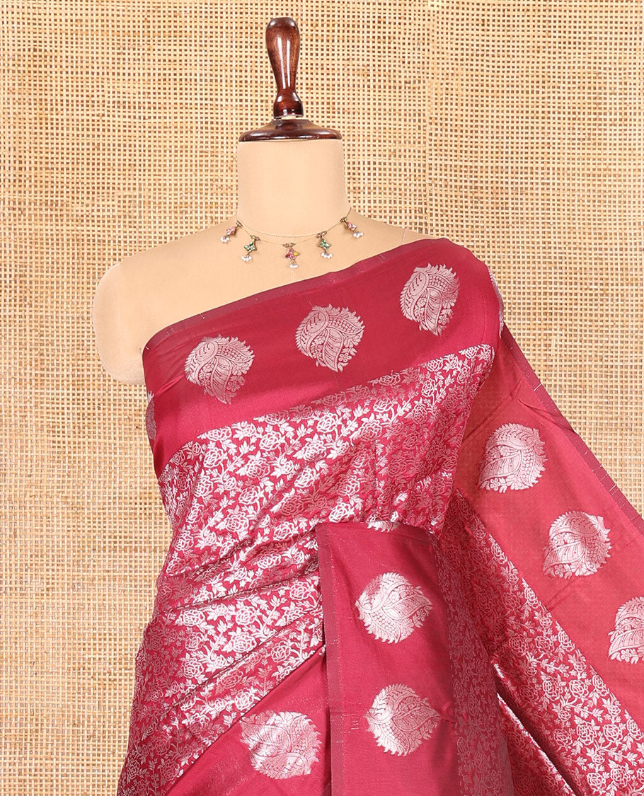 Magenta Art Kanchi Silk Saree Features Jacquard Design, a Zari-Motif Border, Contrast Intricate Pallu, and a Contrast Blouse