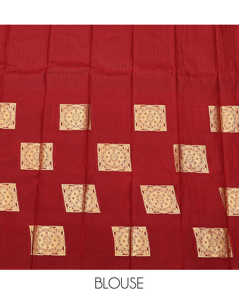 Borderless Green-Red Budget Silk Saree Features Half-And-Half-Style Embossed and Zari Buttas, Intricate Pallu, and a Contrast Blouse