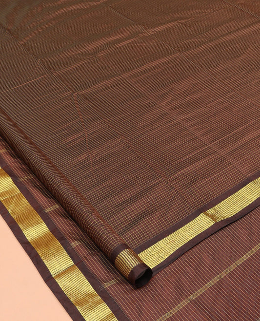 Brown Checked Nine-Yard Saree, a Zari Border, Striped Pallu, and No Blouse