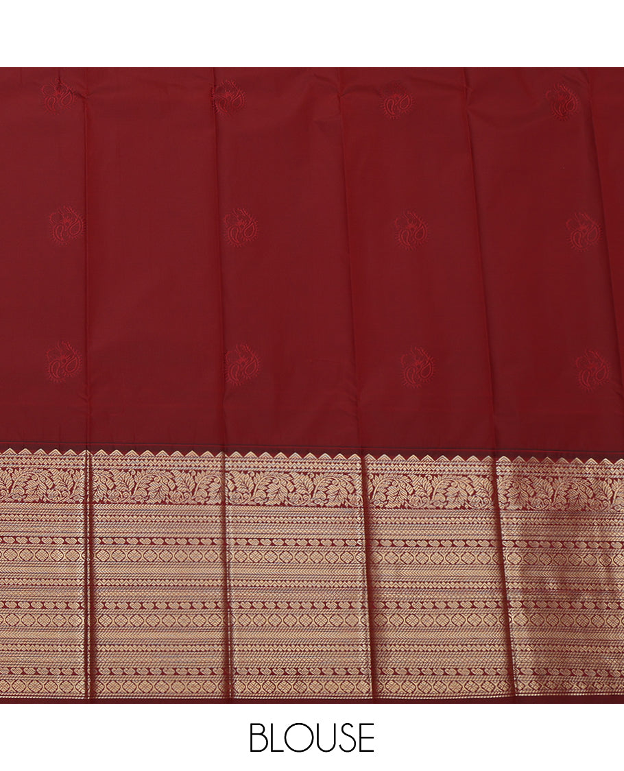 Lavender Budget Silk Saree, Graced with Zari Buttas, Complemented by a Contrast Traditional Zari Border, Grand Jaal Pallu, and Contrast Blouse