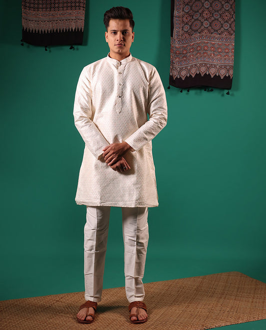 Cream thread and sequins embroidered jaal patterned full-sleeved men's kurta set