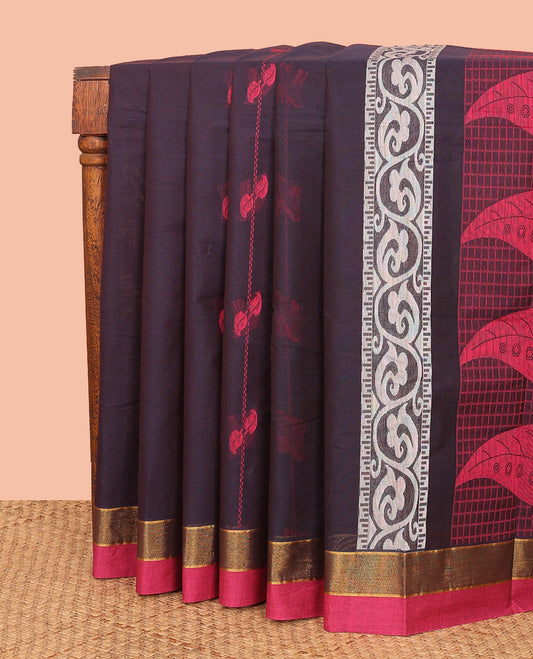 Eggplant Purple Kanchi Cotton Saree, Graced with Leaf Striped All Over Its Body, Complemented by a Contrast Border, Pallu Depicts Floral-Leaf Designs, and Paired with a Matching Blouse