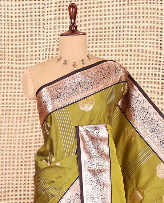 Elachi Green Elite Soft Silk Saree, Elevated with Zari Designs, Contrast Traditional Border, Jaal Pallu, and Contrast Blouse