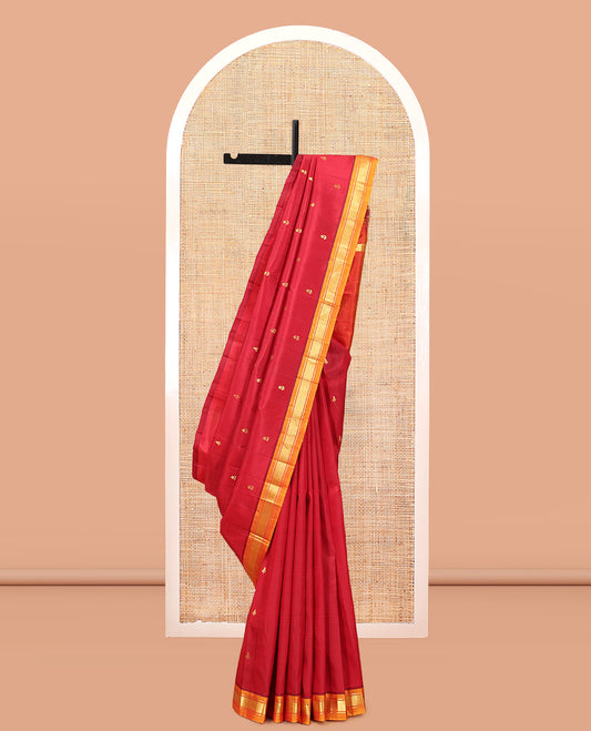 Red Kanchipuram Silk Saree, Woven with Buttas, Complemented by a Contrast Border of Banaras, and Jaal Design, Zari Design Pallu, and No Blouse