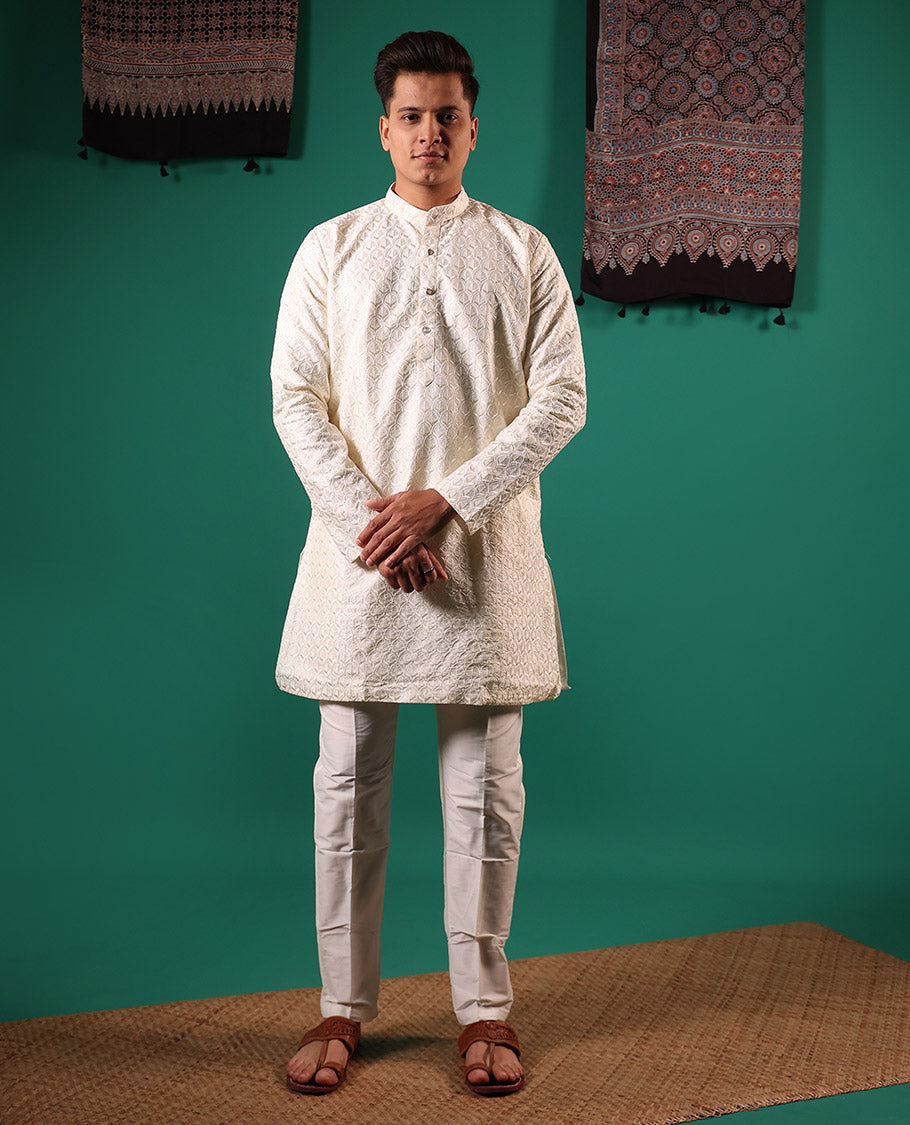 Cream leaf butta enclosed jaal thread embroidered full-sleeved men's kurta