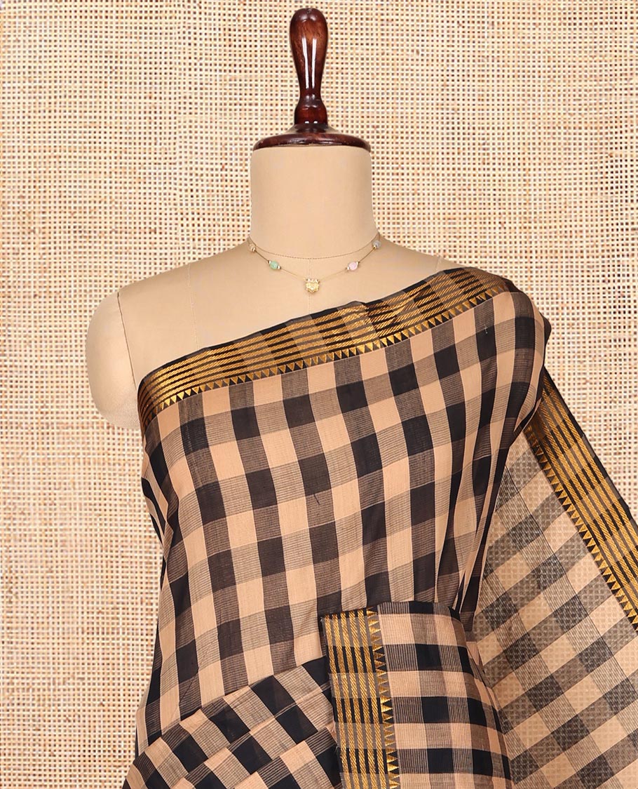 Multi-Color Checked Mangalgiri Cotton Saree, Highlighted by Zari Temple Border, Zari-Striped Pallu, and Paired with a Matching Blouse