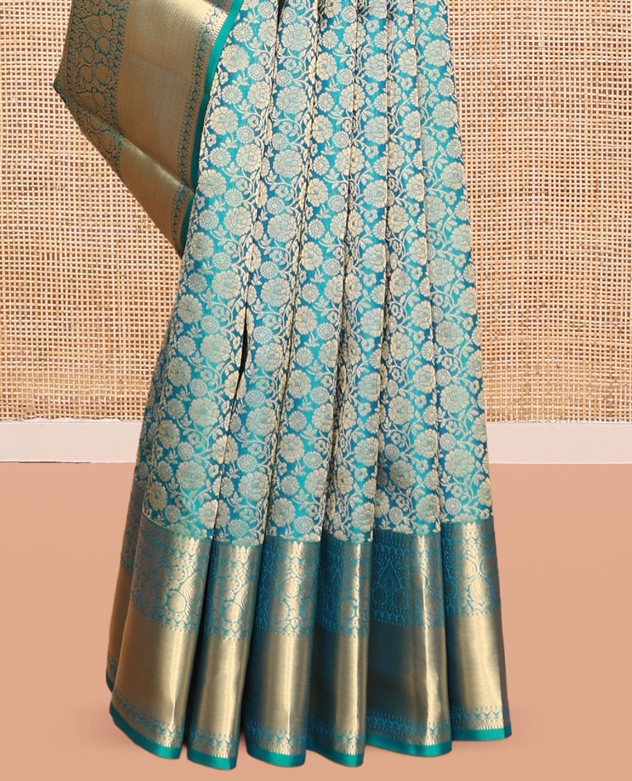 Blue Kanchipuram Wedding Silk Saree, Artfully Detailed with Jacquard Design, Zari Border of Traditional Designs, Grand Pallu, and Matching Blouse