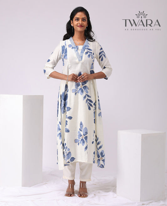 Twara white floral printed v neck, below knee lenght , 3/4 th sleeve kurti