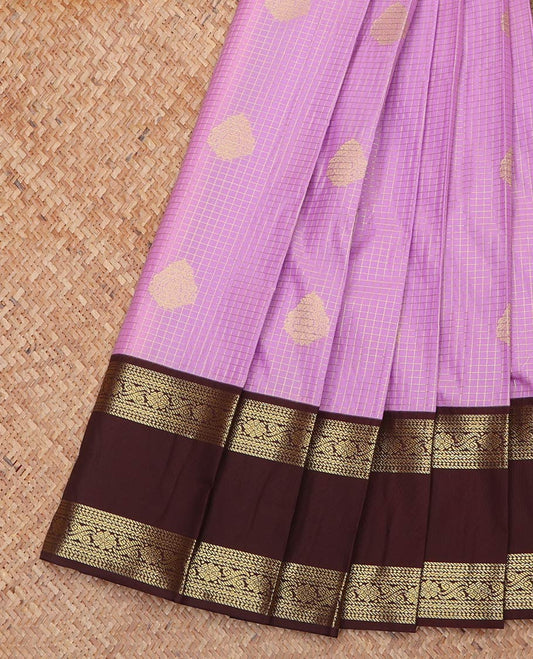 Lavender Budget Silk Saree, Elevated with Zari Buttas and Checks On Its Body, Complemented by Contrast Traditional Zari Designs Woven Rettai Pettu Border, Grand Jaal Pallu and Paired with a Contrast Blouse