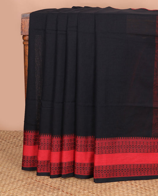 Black plain design Kadhi cotton saree, traditional design thread woven red border & striped pallu