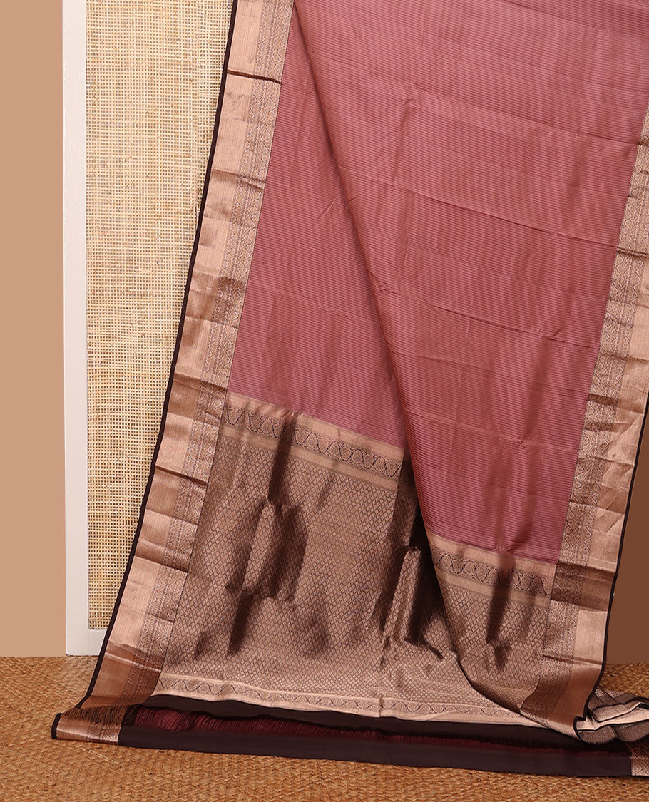 Pink striped silk saree, contrast border of rekku, muthu, dhavana kodi, diamond, rudraksham, neli, vanki design & jaal pallu