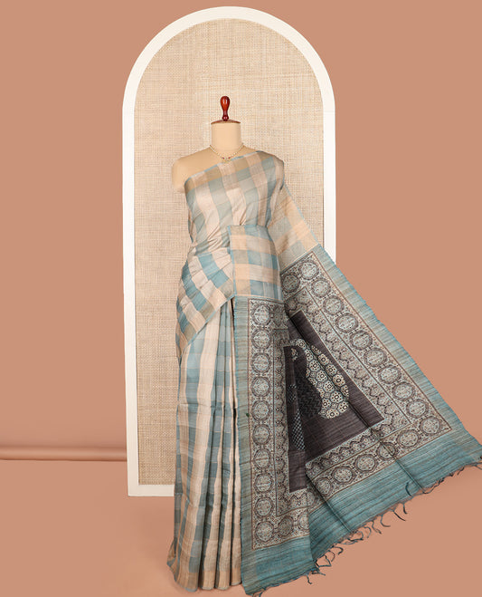Borderless multi-color checked tussar saree, contrast intricately designed pallu