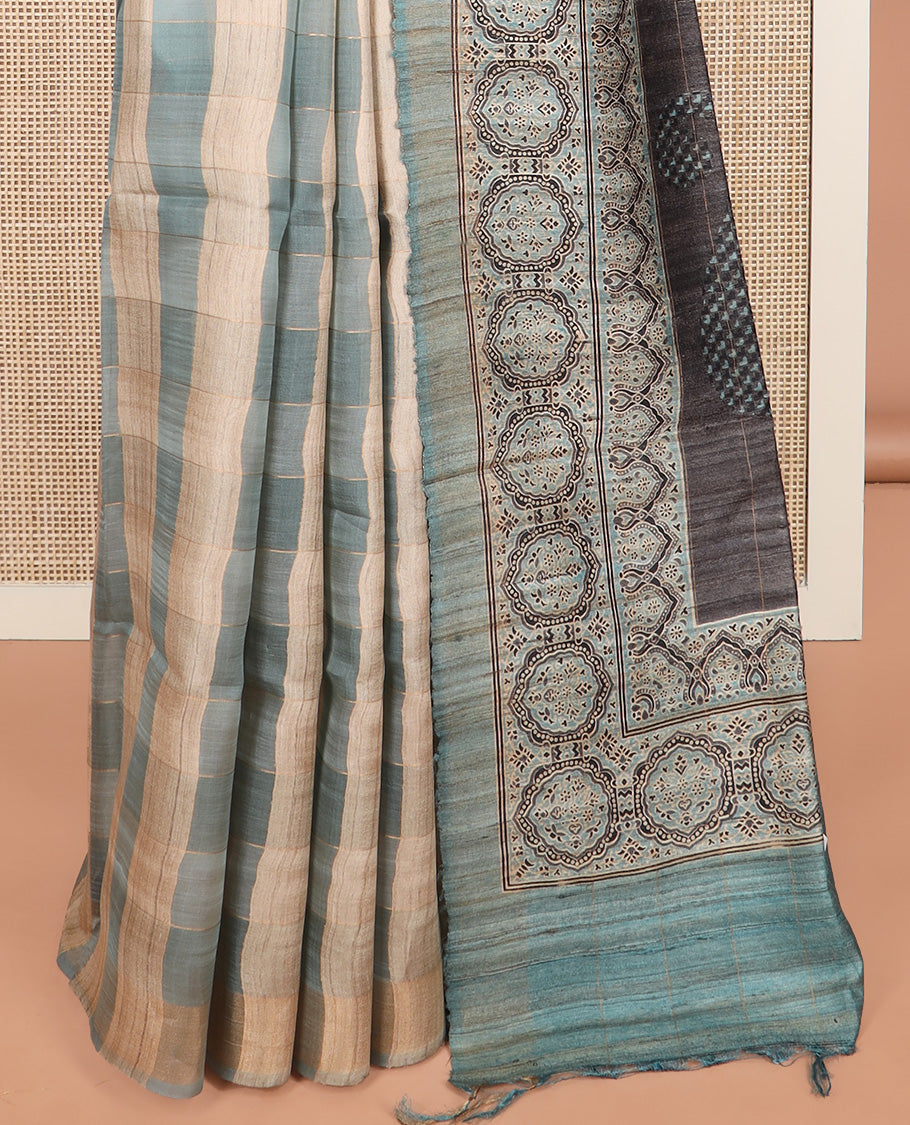 Borderless multi-color checked tussar saree, contrast intricately designed pallu