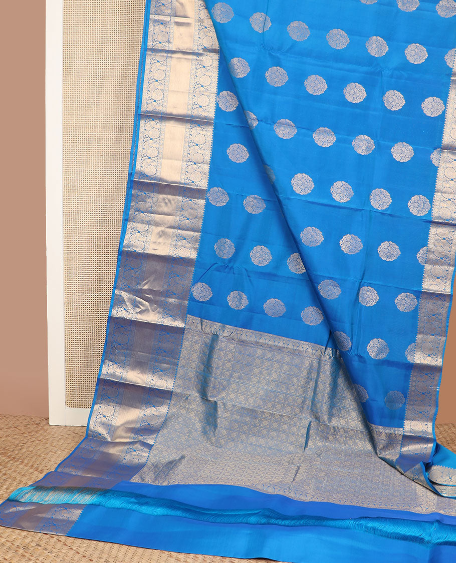 Blue floral buttas vasundhara silk mix saree, chakram butta enclosed checked pallu & border of paisa & mayil designs
