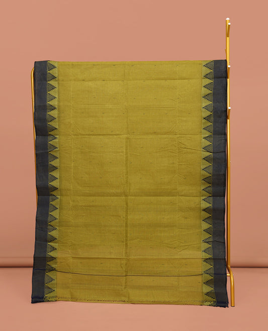 Green Plain Bengal Cotton Saree, Complemented by a Contrast Temple Design Border, Pallu of Buttas and Stripes, and Paired with a Matching Blouse