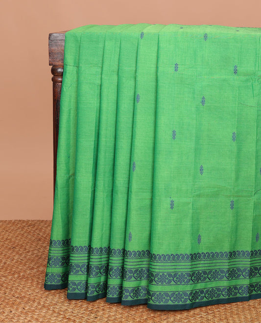 Green thread buttas Chettinad cotton saree, thread-woven border of paisleys & floral designs, & pallu of buttas & stripes