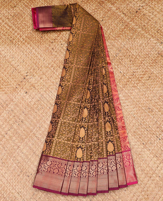 Green jacquard gift saree, contrast traditional zari border, and intricate pallu