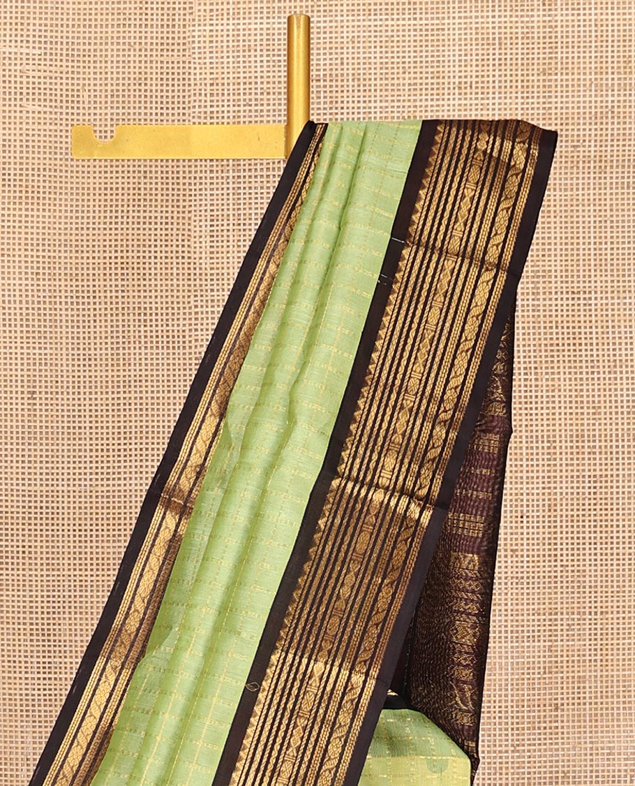 Green Zari Checked Kuppadam Silk Saree, a Contrast Traditional Zari Border, Grand Pallu, a Contrast Blouse