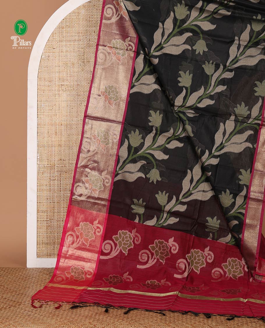 Black pochampally-style floral thread-woven chanderi cotton saree, contrast floral zari border & floral design pallu, plain blouse