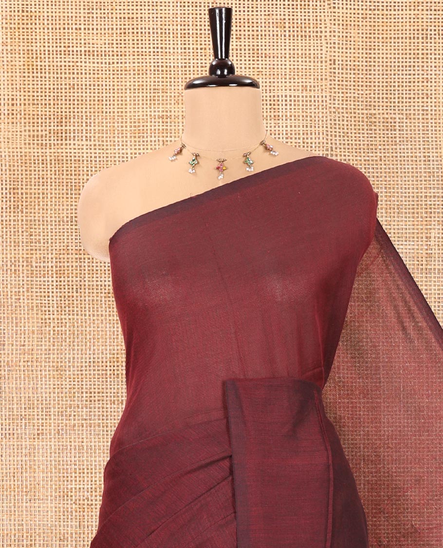 Borderless Maroon and Green Plain Khadi Mul Cotton Saree, Highlighted by Captivating Contrast Colored Pallu, and Paired with a Contrast Blouse