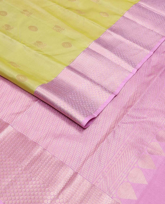 Green annam chakram buttas Vasundhara silk mix saree, contrast vanki & thilakam border & pallu of geometric designs