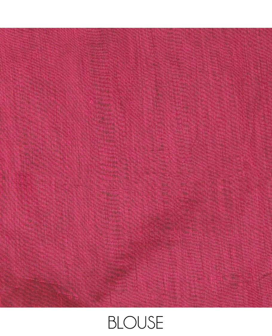 Borderless Green and Red Plain Khadi Mul Cotton Saree, Highlighted by Captivating Contrast Colored Pallu, and Paired with a Contrast Blouse