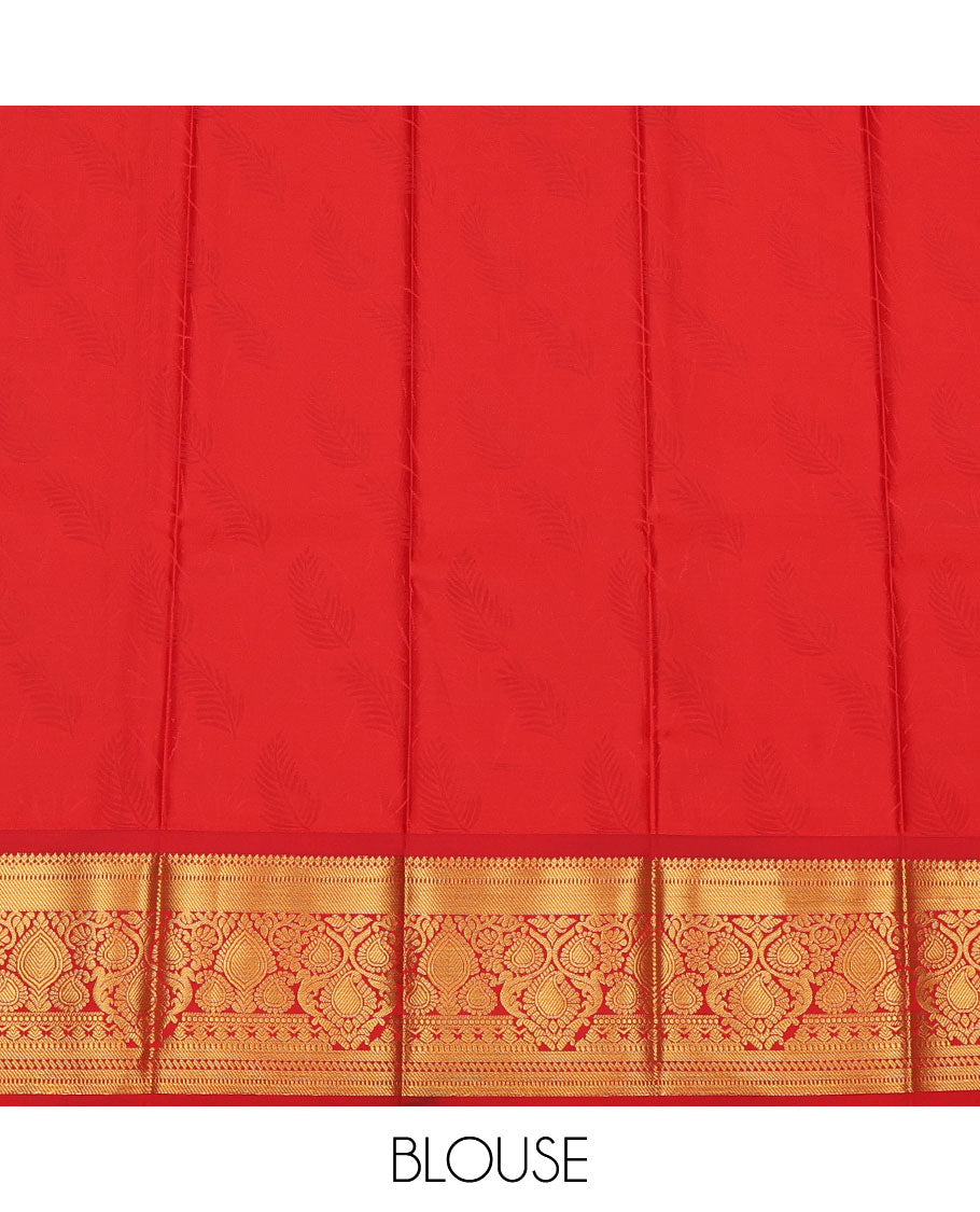 Green Budget Silk Saree, Bedecked with Jacquard Design, a Contrast Traditional Zari Border, Grand Pallu, and a Contrast Blouse