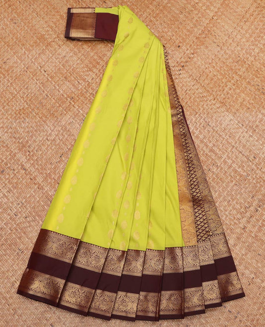 Green Budget Silk Saree, Sparsely Woven with Zari Buttas All Over Its Body, Complemented by Contrast Traditional Zari Designs Woven Rettai Pettu Border, Grand Jaal Pallu and Paired with a Contrast Blouse