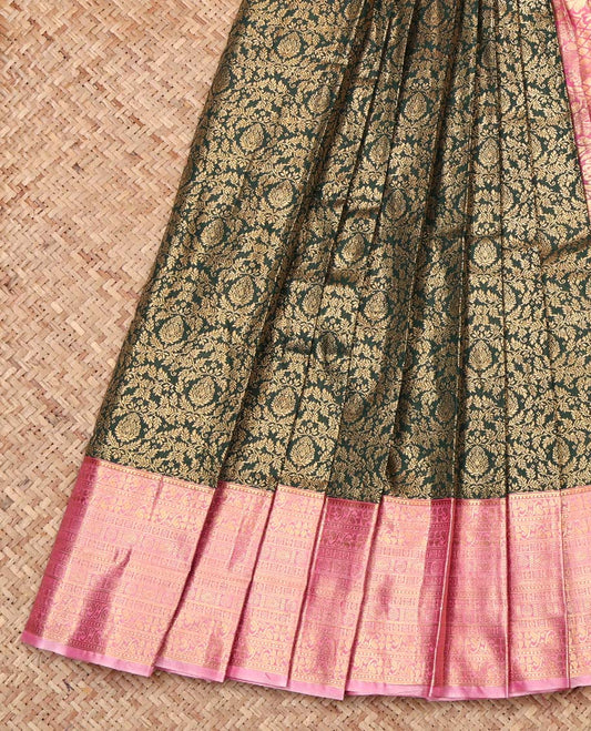 Green Budget Silk Saree, Elegantly Highlighted with Jacquard Design, Complemented by Contrast Traditional Zari Border, Paisley Pallu, and Contrast Blouse