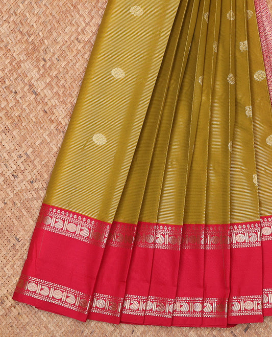 Green Budget Silk Saree, Detailed with Zari Buttas and Stripes on Its Body, Complemented by a Contrast Traditional Zari Design Rettai Pettu Border, Grand Jaal Pallu, and Paired with a Contrast Blouse