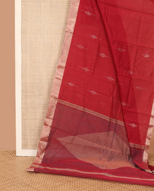 Red buttas silk cotton saree, bavanji border, and pallu features big diamond pattern