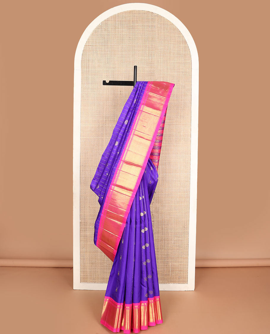 Blue zari buttas Kanchipuram silksaree, contrast one-sided korvai border of manga mokku & vanki designs &  pallu of kodi visiry