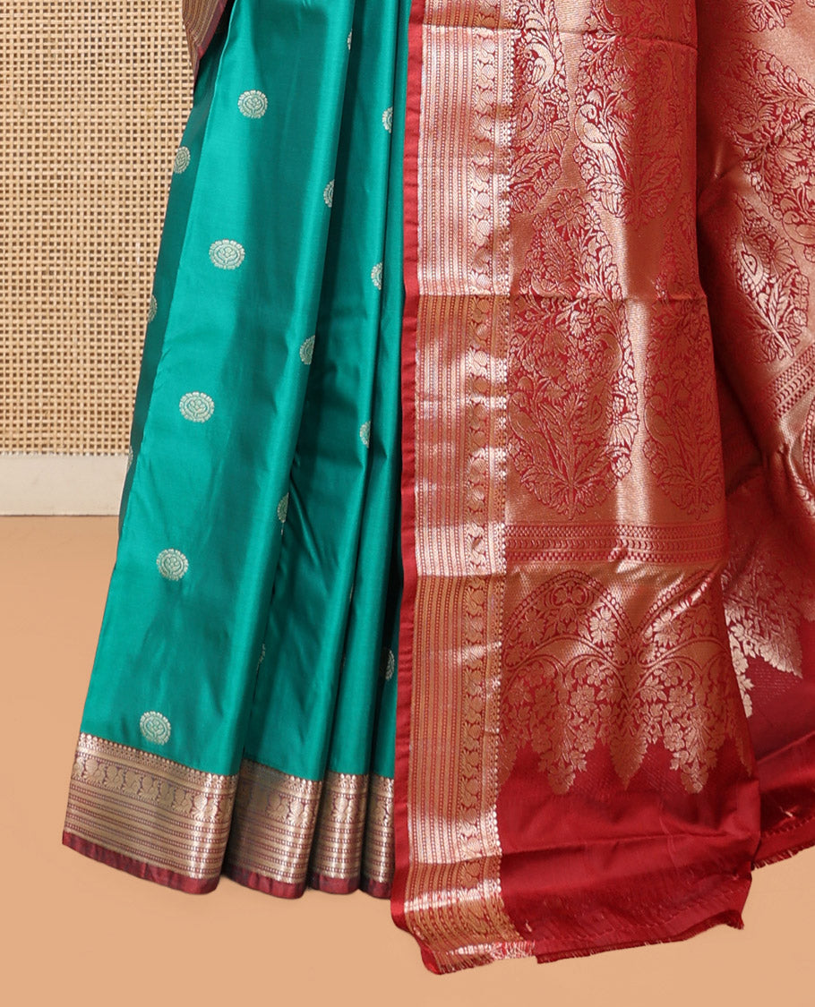 Green Budget Silk Saree, Beautified with Zari Buttas, Complemented by Contrast Traditional Zari Border, Pallu of Floral Design, and Contrast Blouse