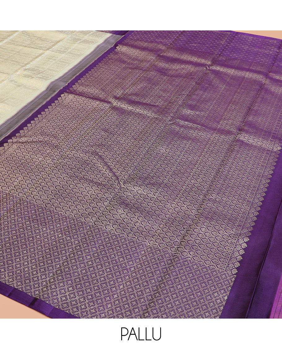 Pale Green Kanchipuram Silk Saree, Beautifully Bedecked with Jacquard Design All Over Its Body, Complemented by a Contrast Border of Jaal Designs, Pallu of Jaal Designs, and Paired with a Contrast Blouse