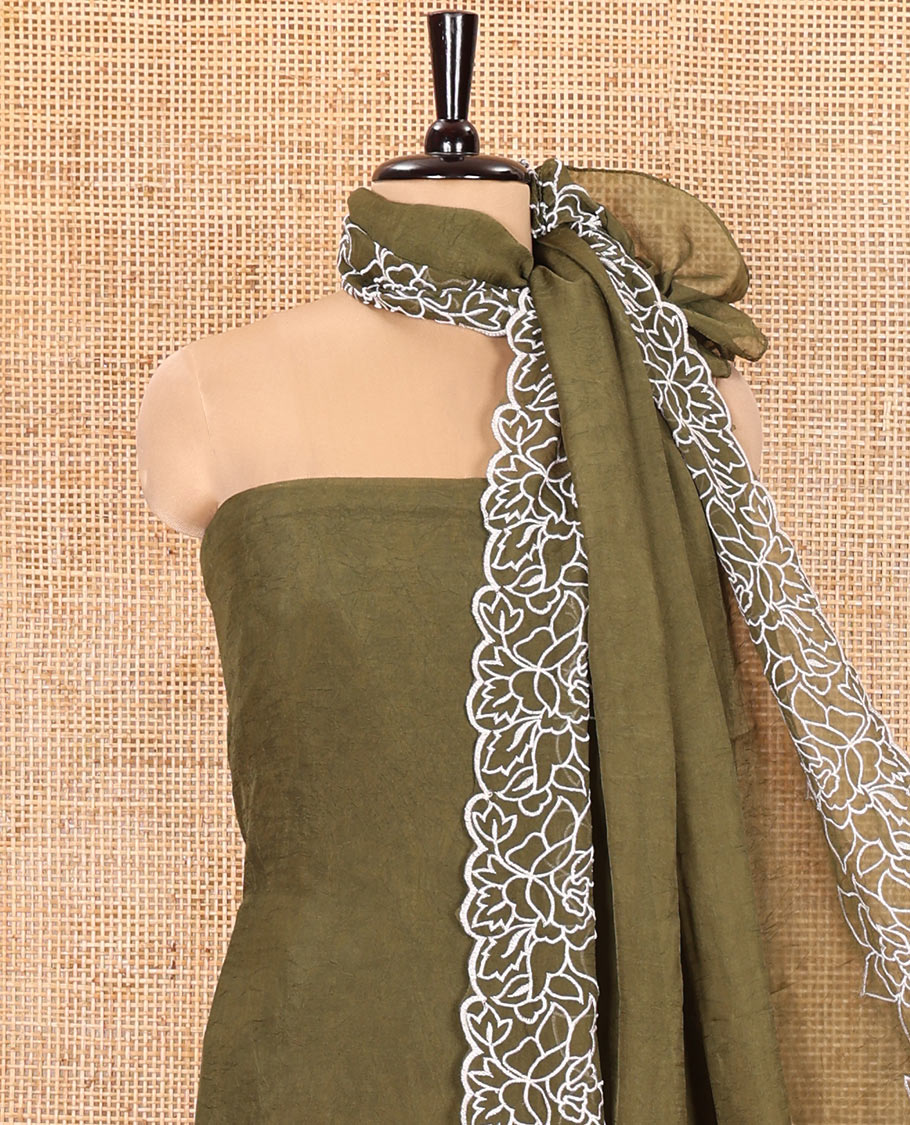 Green Organza Crushed Material Churidar Set, Elegantly Decked up with Floral-Themed Thread Embroidery Top, Comes with a Plain Santoon Bottom, and Is Paired with Organza Crushed Dupatta of Floral Thread Embroidery