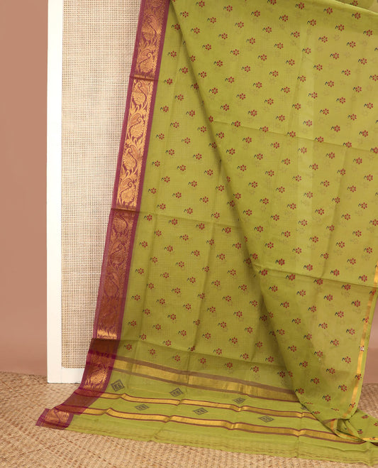 Green floral motifs Venkatagiri cotton saree, contrast floral creeper zari border & pallu of zari stripes & diamond patterns