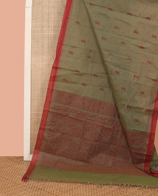Green Kanchi Cotton Saree, Elevated with Paisley Buttas All Over Its Body, Complemented by Contrast Border, Pallu Adorned with Intricate Designs, and Paired with a Matching Blouse