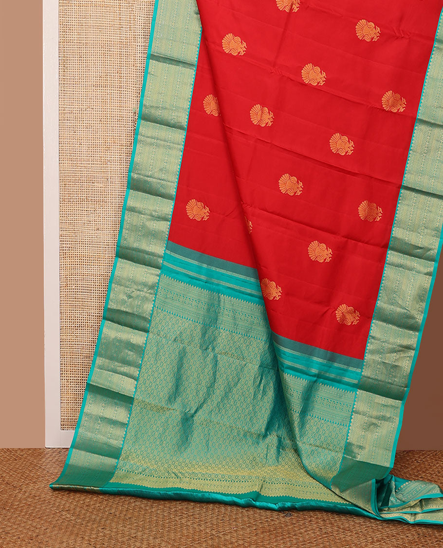 Red zari buttas silk saree, contrast jaal pallu & border of thilakam mokku, neli, then kuli kann & rudraksham designs