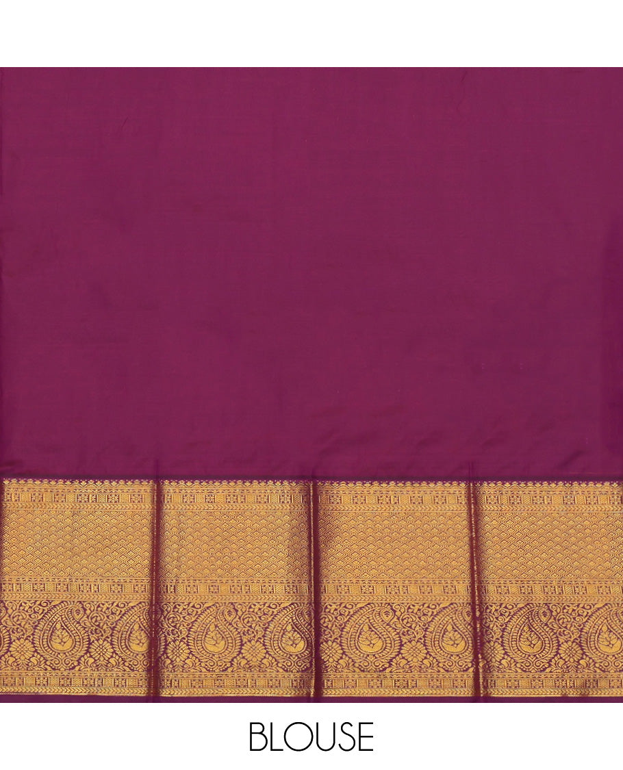 Green Budget Silk Saree, Adorned with Zari Buttas and Checks, a Contrast Traditional Zari Border, Grand Pallu, and a Contrast Blouse