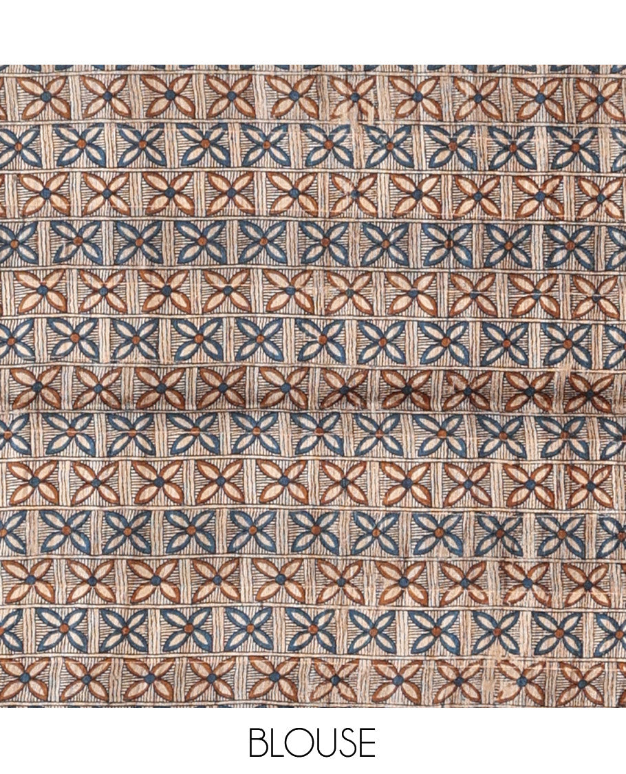 Borderless Multi-Color Checked Tussar Silk Saree, Complemented by a Contrast Animal Motifs Printed Pallu and a Contrast Blouse