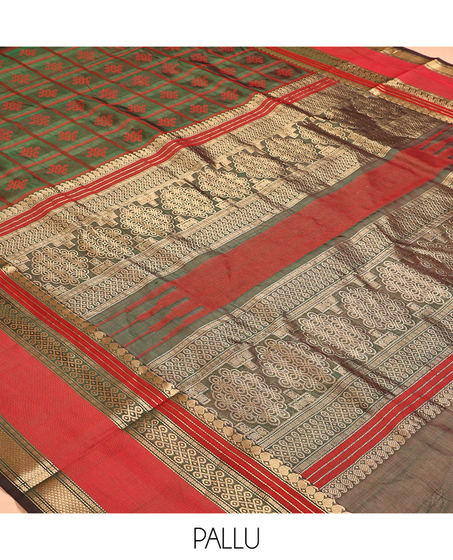 Green Kuppadam Silk Saree, Mesmerised with Kolam Butta Enclosed Checks, a Contrast Traditional Kolam Border, Pallu of Kolam Designs, and a Matching Blouse