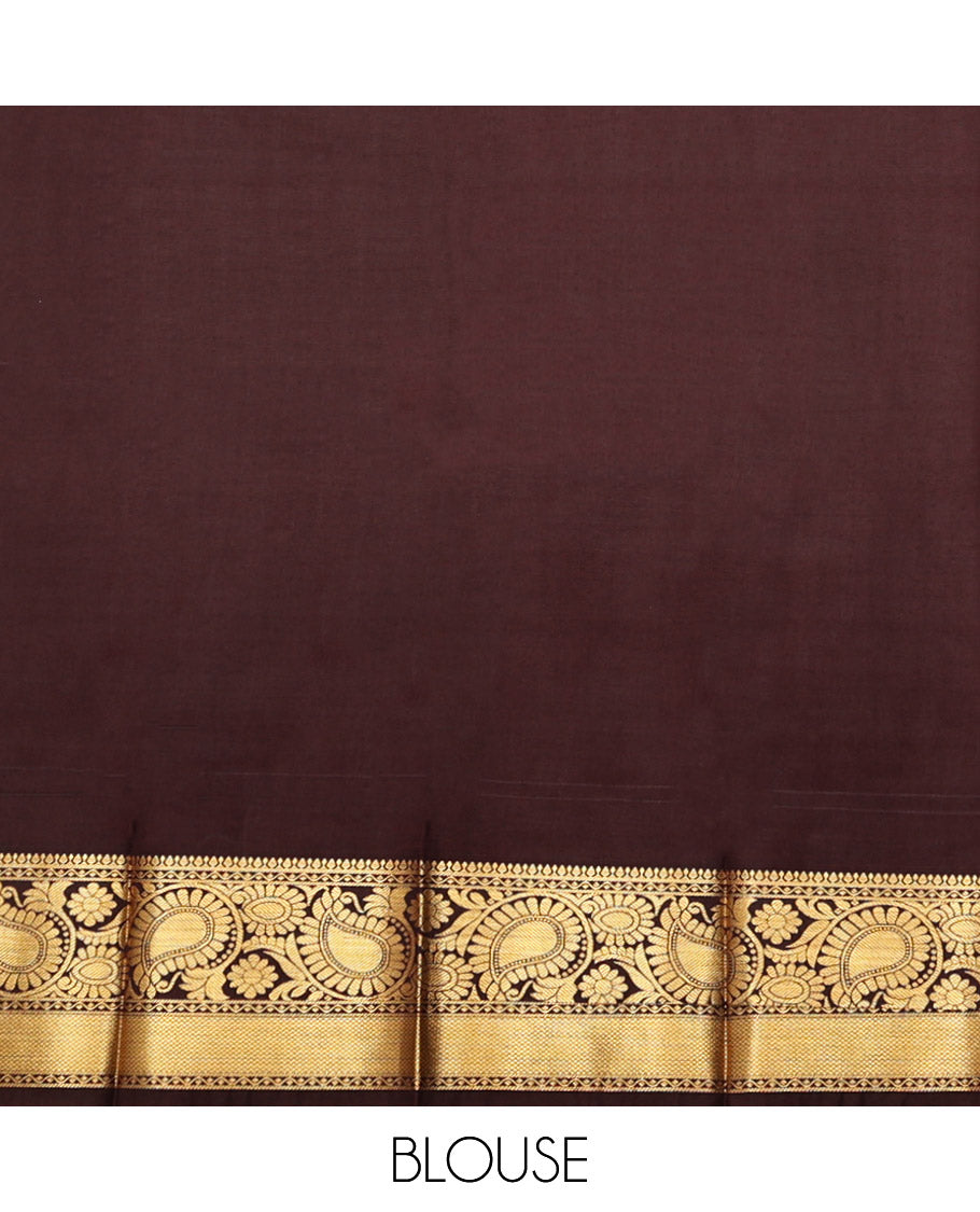 Green Budget Silk Saree, Graced with Zari Designs, Complemented by a Contrast Traditional Zari Border, Intricate Pallu, and a Contrast Blouse