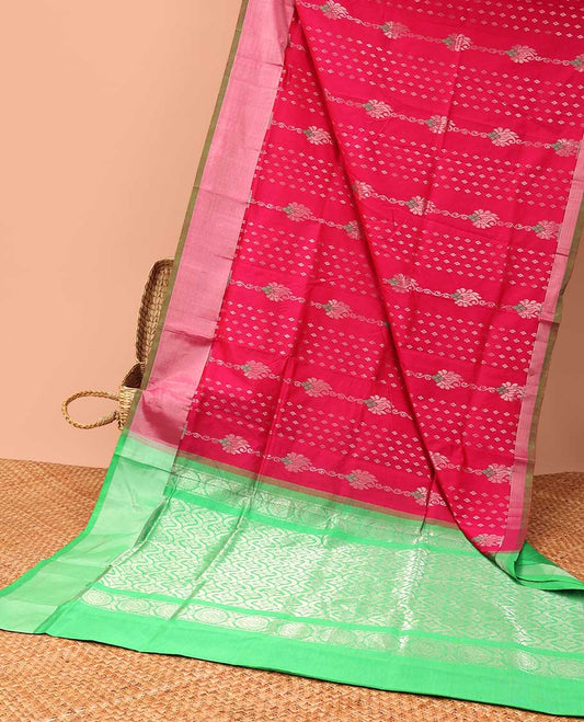 Pink kupadam cotton saree with buttas, plain border & contrast pallu of ogee patterns