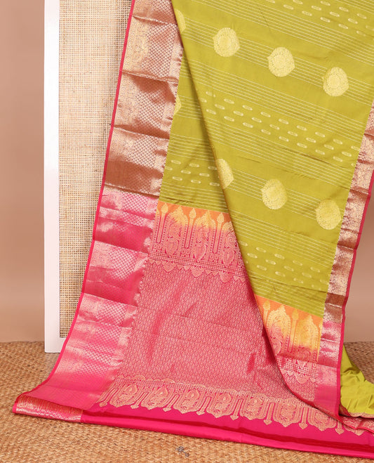 Green striped,floral design gift saree with contrast zari design border & argyle design pallu