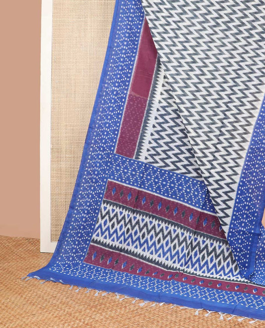 White chevron design mul mul cotton saree with contrast argyle design border & geometric design pallu