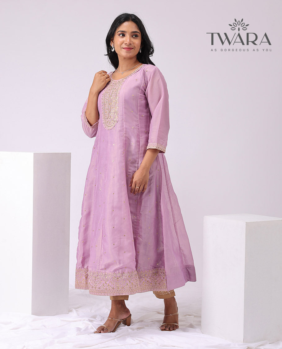 Twara lavender floral embroidered round neck , 3/4 th sleeve , bleow knee lenght a - line kuti with straight pants