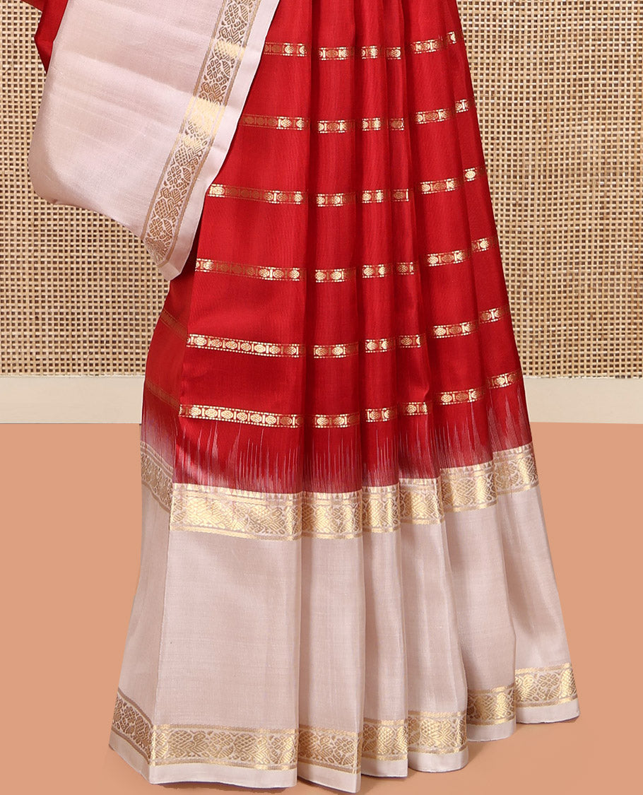 Red Kanchipuram Silk Saree, Adorned with Rudraksham Designs, Complemented by a Contrast Rettai Pettu Border of Mayil Design, Seppu Rekku Pallu, and a Contrast Blouse