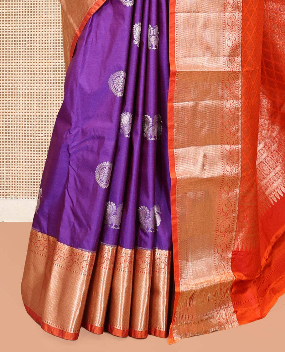 Violet Budget Silk Saree, Woven with Peacock-Chakra Buttas, Complemented by a Contrast Traditional Zari Border, Grand Jaal Pallu, and Contrast Blouse