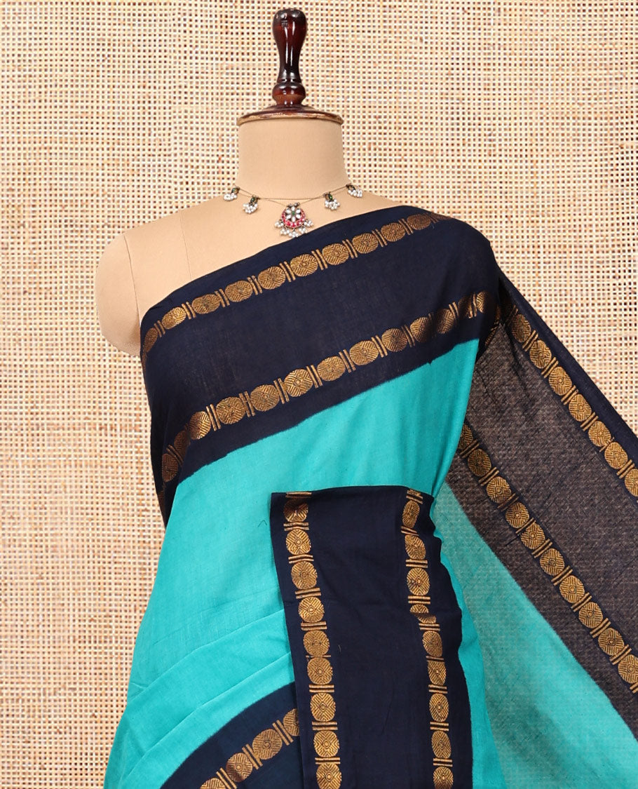 Blue Plain Sungudi Cotton Saree, Complemented by Contrast Rettai Pettu Rudraksham Border, Striped Pallu, and a Contrast Blouse